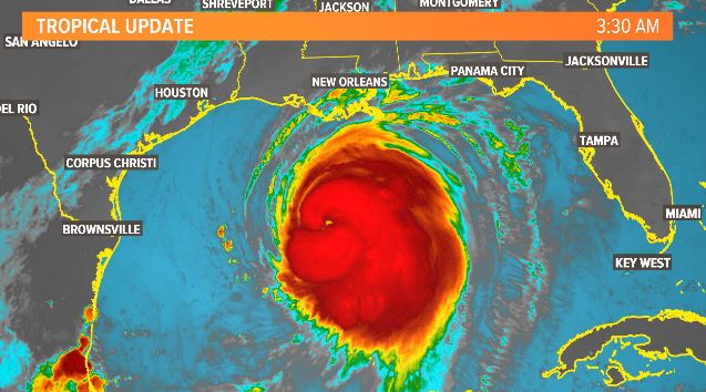 Seeing #HurricaneLaura strong category 2 with well defined eye expected to explode to a cat 4 before making landfall overnight tonight near the TX/ LA border. Still need to keep our guard up over the next 24 hours for any minor shifts #khou11 #HtownRush