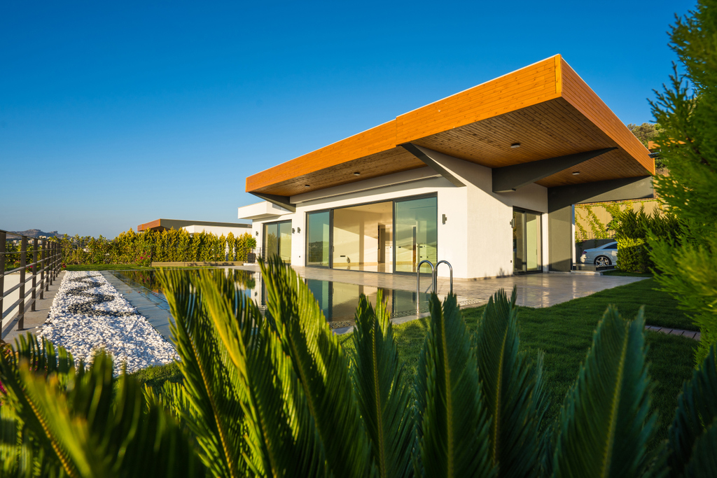 yenkayapi's tweet photo. Teknolojik alt yapısı, VRF merkezi soğutma ve yerden ısıtma sistemleriyle Mavi Yaşam Villaları 12 ay yaşamaya uygun olarak tasarlandı.
#yenkayapi #bodrumdeveloper #luxuryhome #luxurylife #luxuryproperty #bodrum #luxurylifestyle #developerbodrum #designerhome #modernarchitecture https://t.co/fF6IVYJzBl