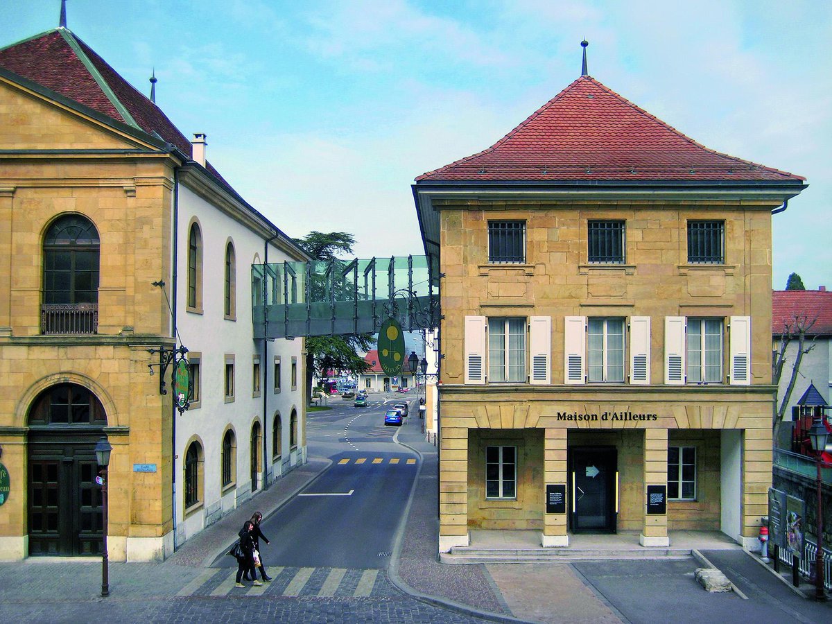 Puisqu'on a fait un détour par la Suisse, poussons jusqu'à la  @maisondailleurs (musée de la SF, de l'utopie et des voyages extraordinaires) qui propose certes une expo mais surtout une belle programmation avec une grosse place aux jeux :  http://www.ailleurs.ch/ 