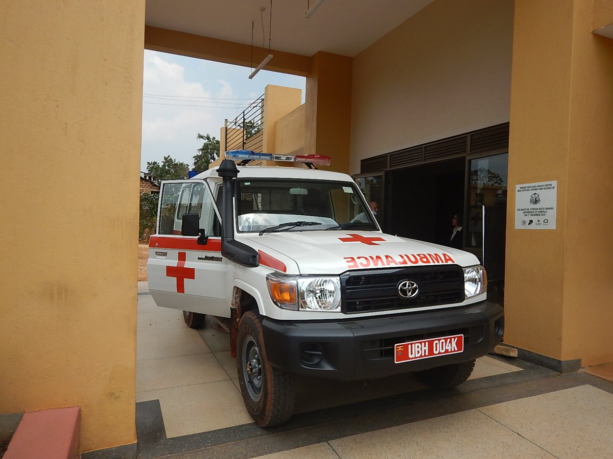 polskapomoc's tweet photo. Do 🏥szpitala Wanda Matugga Health Centre dotarł nowo zakupiony ze 💰środków #polskapomoc 🚑ambulans, który poprawi dostęp mieszkańców regionu do opieki medycznej.
Projekt doposażania szpitala realizowany jest przez Fundację #InnovAid w 🇺🇬Ugandzie.
https://t.co/1KlmgP0SLc https://t.co/GmT8Mng3V1