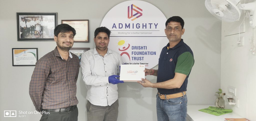 dkgautam007's tweet photo. Heavy rains in #Ahmedabad and still @bankofbaroda Team reached to us deliever our #StartUpKit.Happy to join hands with Best Banking Partner #BarodaStartupBanking for our @admightyindia
@DIPPGOI @startupindia @nsitharaman @RBI @PIB_India @dftindia @M_Lekhi @narendramodi @PMOIndia https://t.co/pKNFVyeYfg