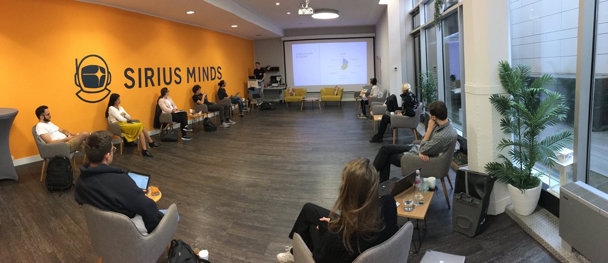 “It’s really rewarding to work interdisciplinary - but you have to be aware of the challenges”. Happy to have <a href="/marcelhebing/">Marcel Hebing</a> of the <a href="/impactdistilled/">Impact Distillery</a> at our Pop-Up Lab <a href="/hiig_berlin/">HIIG Berlin</a> today teaching us how to successfully respond to these👩🏽‍💻 #AI #HR #AI_Society_Lab