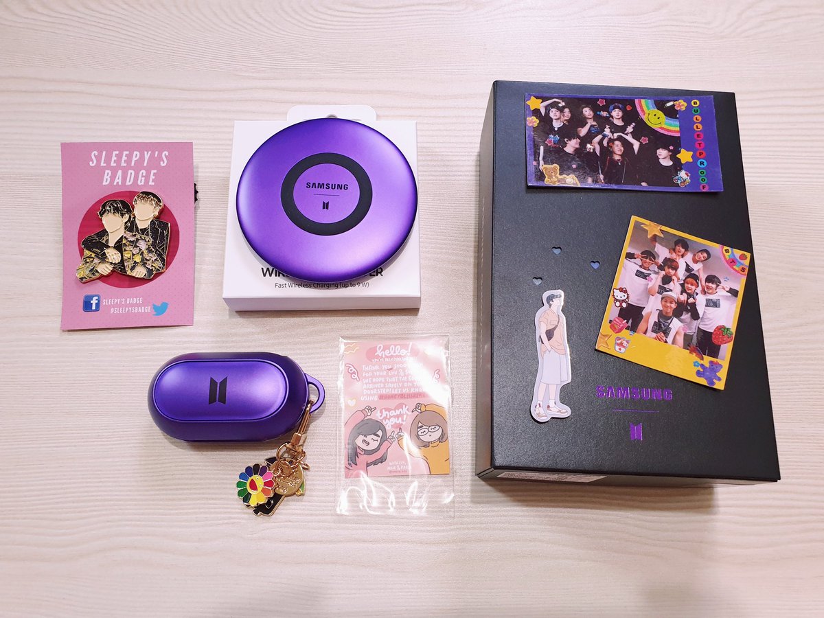 paninii18's tweet photo. Both of these came today!!! plus i've seen a lot of taekook clips on my tl!! woooow i'm so happy todaaaay!!!! ๐ญ๐๐๐๐๐๐
Galaxy Buds GO - @honeyblissph
Taekook Pin - @SleepysBadge thru shopee
#honeyblissreviews
#Sleepysbdg https://t.co/HKvcjSmSmd