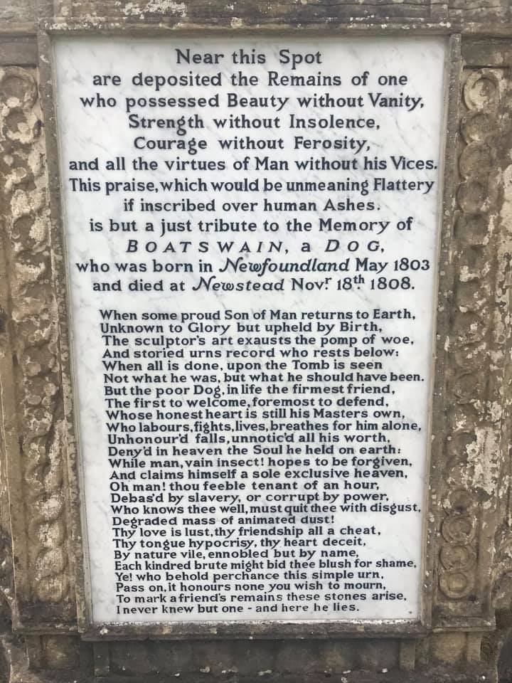 It's  #InternationalDogDay, so of course we must celebrate Lord Byron's best friend Boatswain, safely interred at  @Newstead_Abbey .  #VeryGoodBoy https://artuk.org/discover/artworks/lord-byrons-dog-boatswain-18031808-the-newfoundland-47822