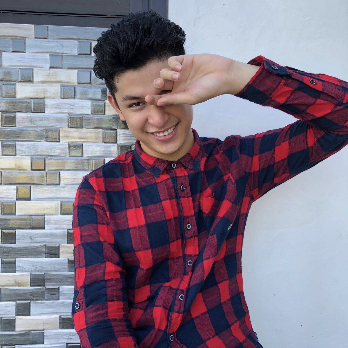 AljonMendoza_'s tweet photo. You caught my eye 🥀 https://t.co/cPcLg6yr4i