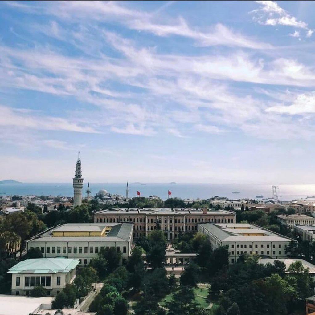Tercih sonuçlarının açıklanması ile İstanbul Üniversitesi’ni kazanan kardeşlerimizi tebrik ediyoruz. Sormak istedikleri soruları mesaj aracılığıyla sorabilirler.