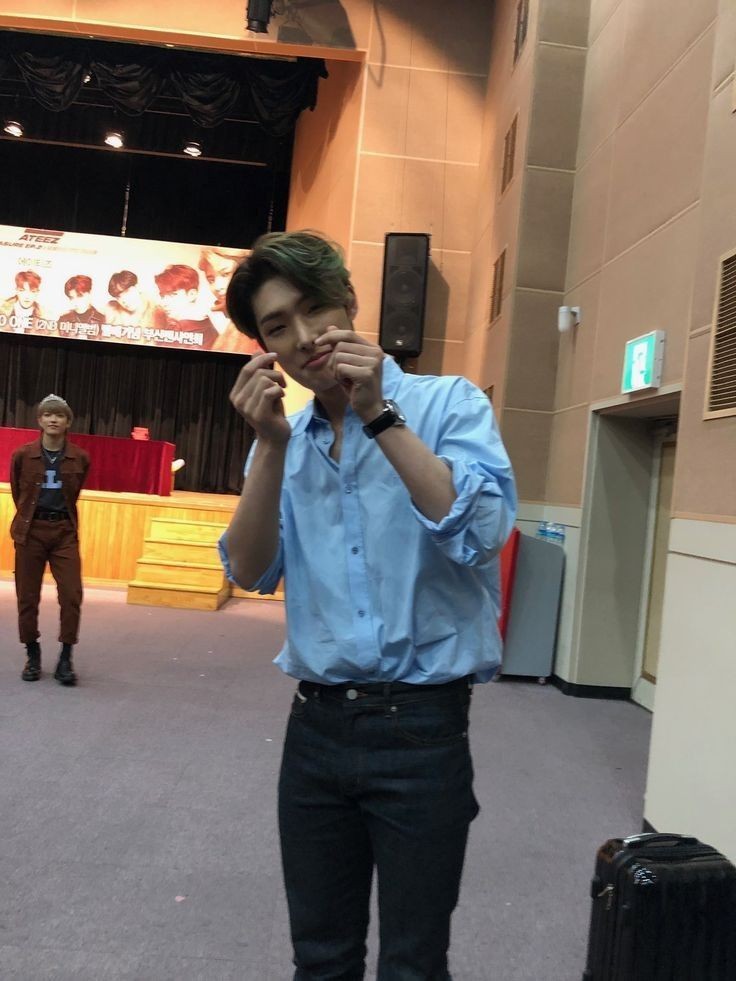 this is the most boyfriend material look that he ever pulled off #ATEEZ    #에이티즈    @ATEEZofficial  #MINGI