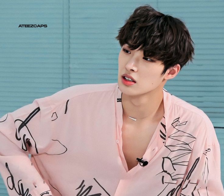 I love love love this shirt #ATEEZ    #에이티즈    @ATEEZofficial  #MINGI