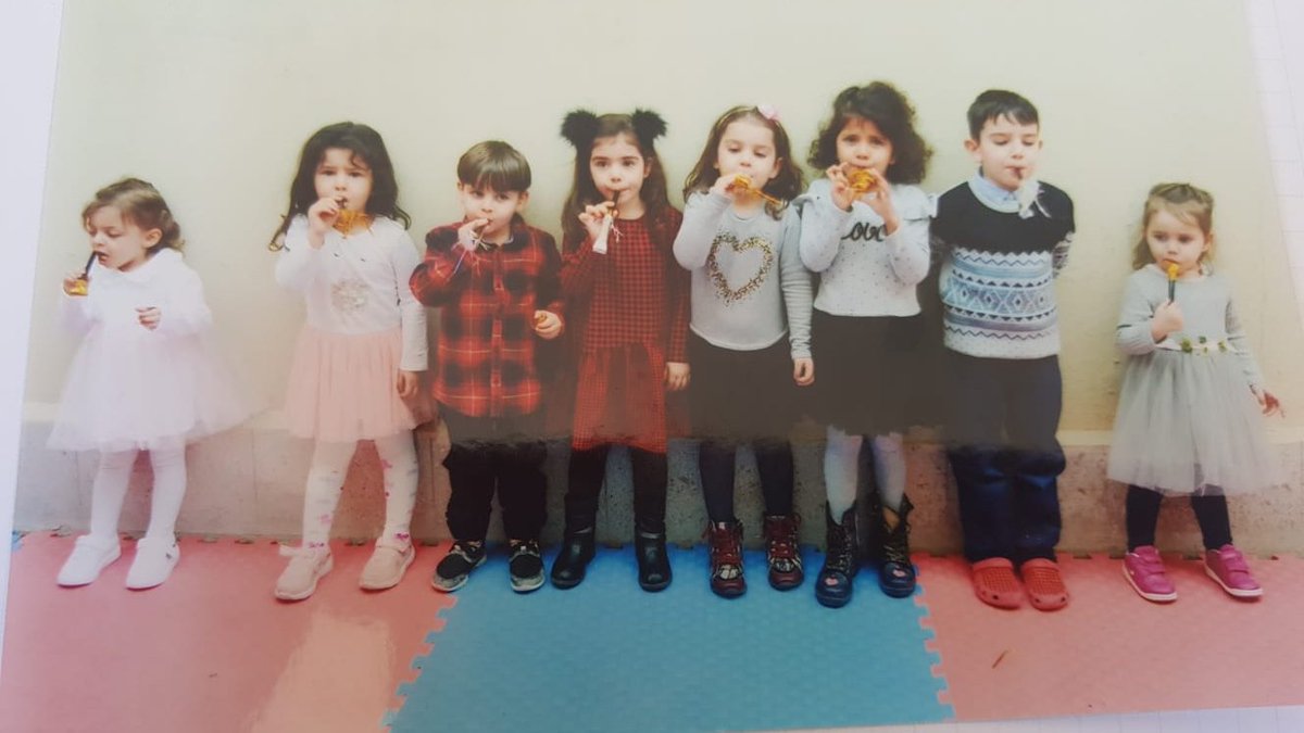 Şakran'da bebekler!!!

"Çocuklar birbirlerine inanılmaz zarar vermeye başladılar. Anne ben gökyüzündeki yıldızları izlemeyi çok özledim diye ağlıyorlar. Spor salonuna dahi çıkamıyor çocuklar. Bununla alakalı o kadar çok dilekçe yazdık ki,bir çocuğun 3 tekerlekli minik bi motoru++