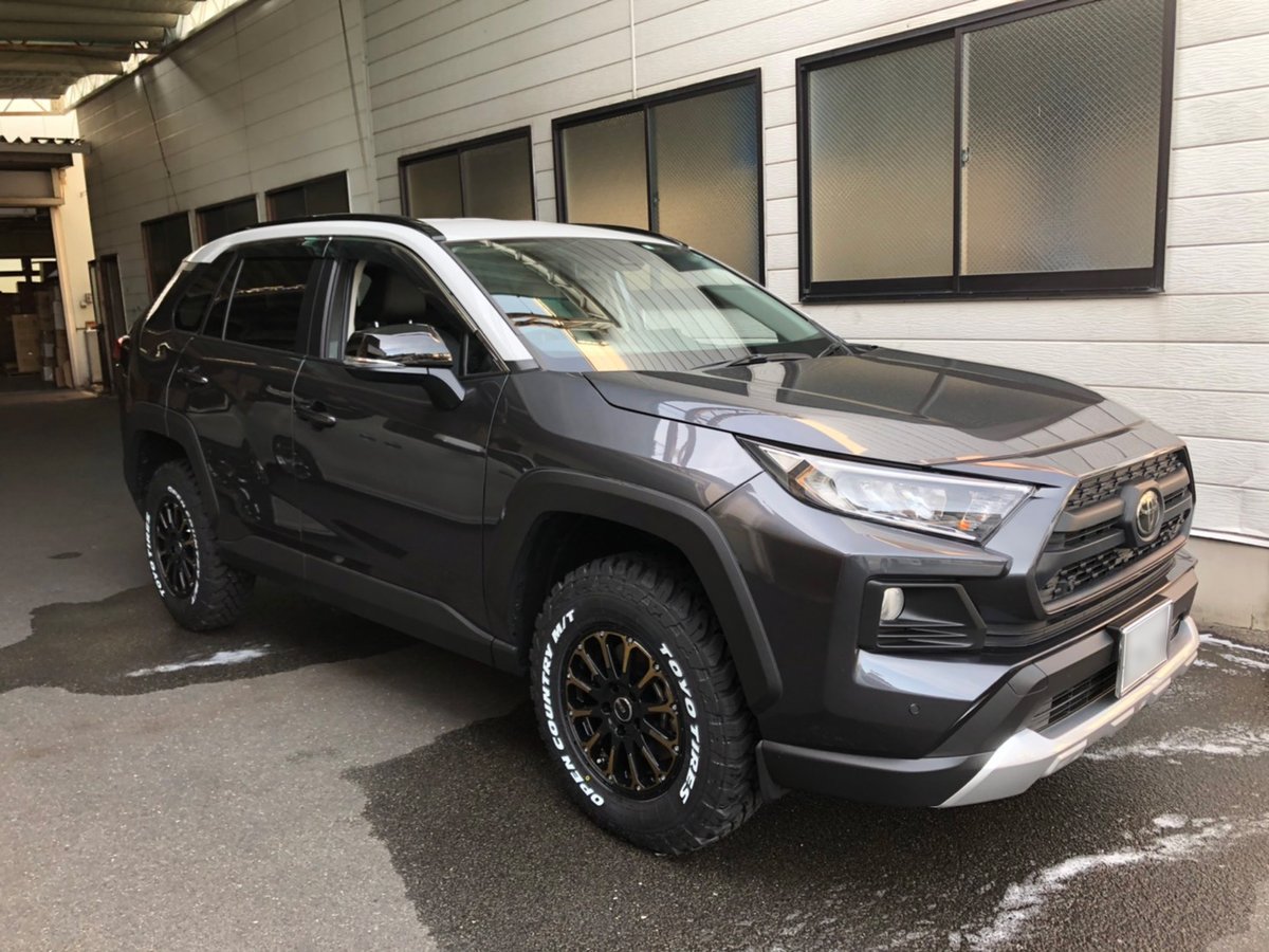 tanabe61673631's tweet image. 弊社デモカーの ＃RAV4 に ＃SSR ホイールのDEVIDE FTを装着しましたのでご紹介！
＃DEVIDE FT
rd-tanabe.com/ssr/lineup/bla…
ホイーだけではなく、カスタムスプリングのUP210も装着！
＃UP210 
rd-tanabe.com/tanabe/lineup/…
ホイールとカスタムスプリングのセットすることでこのようなイメージになります！