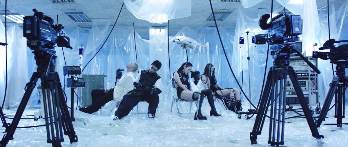 Most of this mv takes place through flashbacks/simulations where each member relives their trauma + responds in a different way. Notice the cameras: this is both a reference to the pressures of the idol industry + how abusers can often enjoy watching their victims be distressed