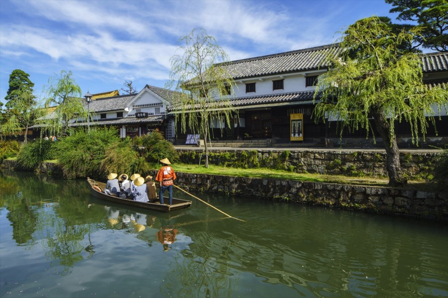 Other individuals, neighborhoods, towns, and districts across Japan followed, often with spectacular results. Like the Bikan Historical Quarter in Kurashiki city, Okayama Prefecture, where various groups formed to preserve its now famous townscape and canals.