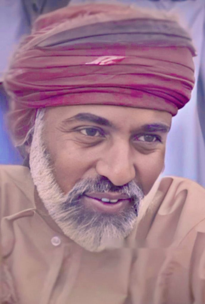 alghala2652's tweet photo. " ما بالُ عقلي لا يُفارق غائباً
أضحى فؤادي من رحِيله خائباً "
 
[ اللهم نعّمه في قبره كما عشنا مُنعَّمين في عهده ، اللهم طيّب ثراه كما طيّب لنا ثرى هذا الوطن ، اللهم أمنًا وسلامًا على قبره كما عشنا آمنين سالمين في عهده  🖤🖤. ] 
#قابوس_في_قلوبنا 
#أعز_الرجال_وأنقاهم https://t.co/pgqdp9zP3Y