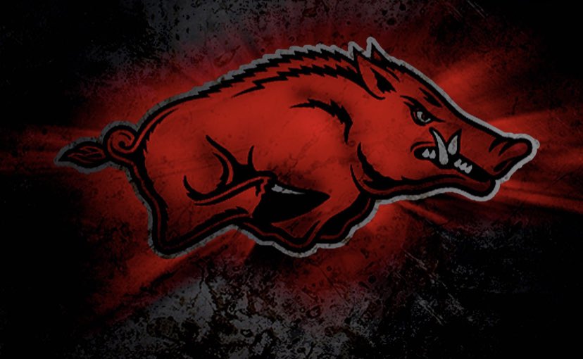 d1highlights's tweet photo. 🚨BREAKING🚨
2023 OLB @CalebHerring19 out of @RHS_WarriorsFB tells us he has been offered by @RazorbackFB football this morning ‼️
@J3MTraining @OnTopAthletics @J3M7v7 @thompsmd23 @DecarloWoodmore @RN_JK808 @JPrince30 #j3mtraining #ontopathletics #d1highlightsprepnews https://t.co/zPdwT6ZXvo