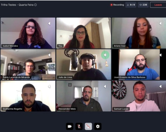 arianizac's tweet photo. Já rolou um Open Space aqui na #trilhaTestes galera respondendo as perguntas dos participantes, maioria relacionada a automação de testes, foi show \o/ #TheDevConf https://t.co/nn0VxWa8rl