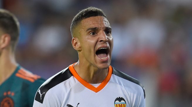 Despite Valencia’s poor domestic campaign, Rodrigo managed a non-penalty goals and assists contribution of 0.52 per 90 in 2019/20, the 13th-highest by any La Liga player (1000+ mins).