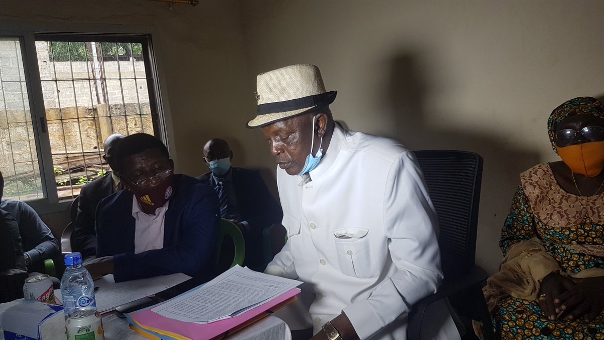 Passation de service entre le Directeur Général sortant de l'ONCQ et le Directeur Général entrant. Cérémonie solennelle.