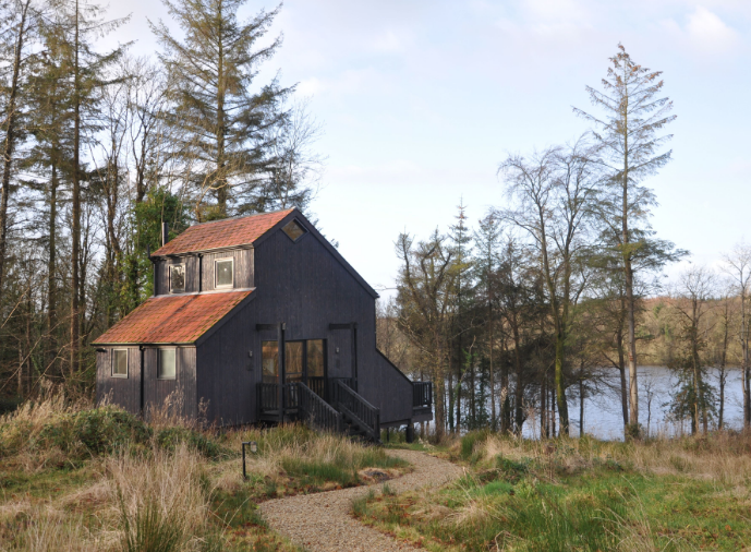 Got a great self-catering house, cabin or lodge to rent in Ireland? Or a tip from somewhere you stayed? Let us know, we're compiling a #selfcatering guide for autumn... <a href="/IndoWeekend/">Weekend Magazine</a> <a href="/Indo_Travel_/">Independent Travel</a> #Staycation2020