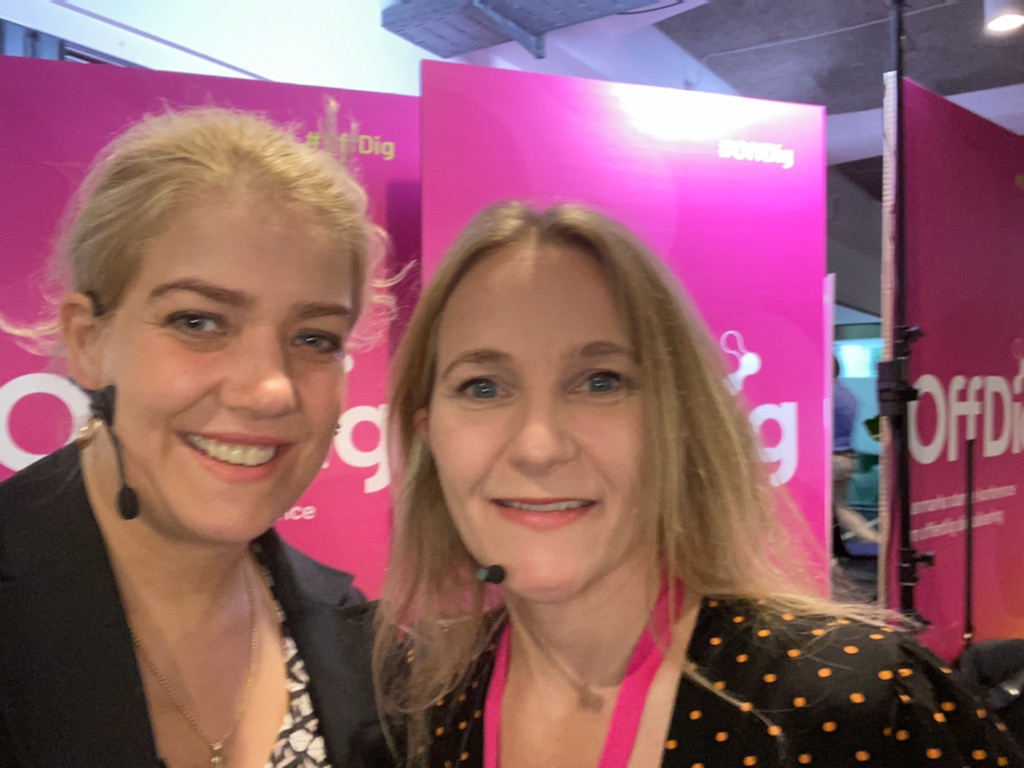 Diskuterede kompetencer til fremtidens arbejdsmarked med <a href="/DMCamilla/">Camilla Gregersen</a> og <a href="/SchaldemoseMEP/">Christel Schaldemose</a> og nåede også lige at høre <a href="/hvilshj/">Rikke Hvilshøj</a> slutte dagen af på tirsdagens #offdig. En fornøjelse at være omgivet af dygtige, kloge mennesker...