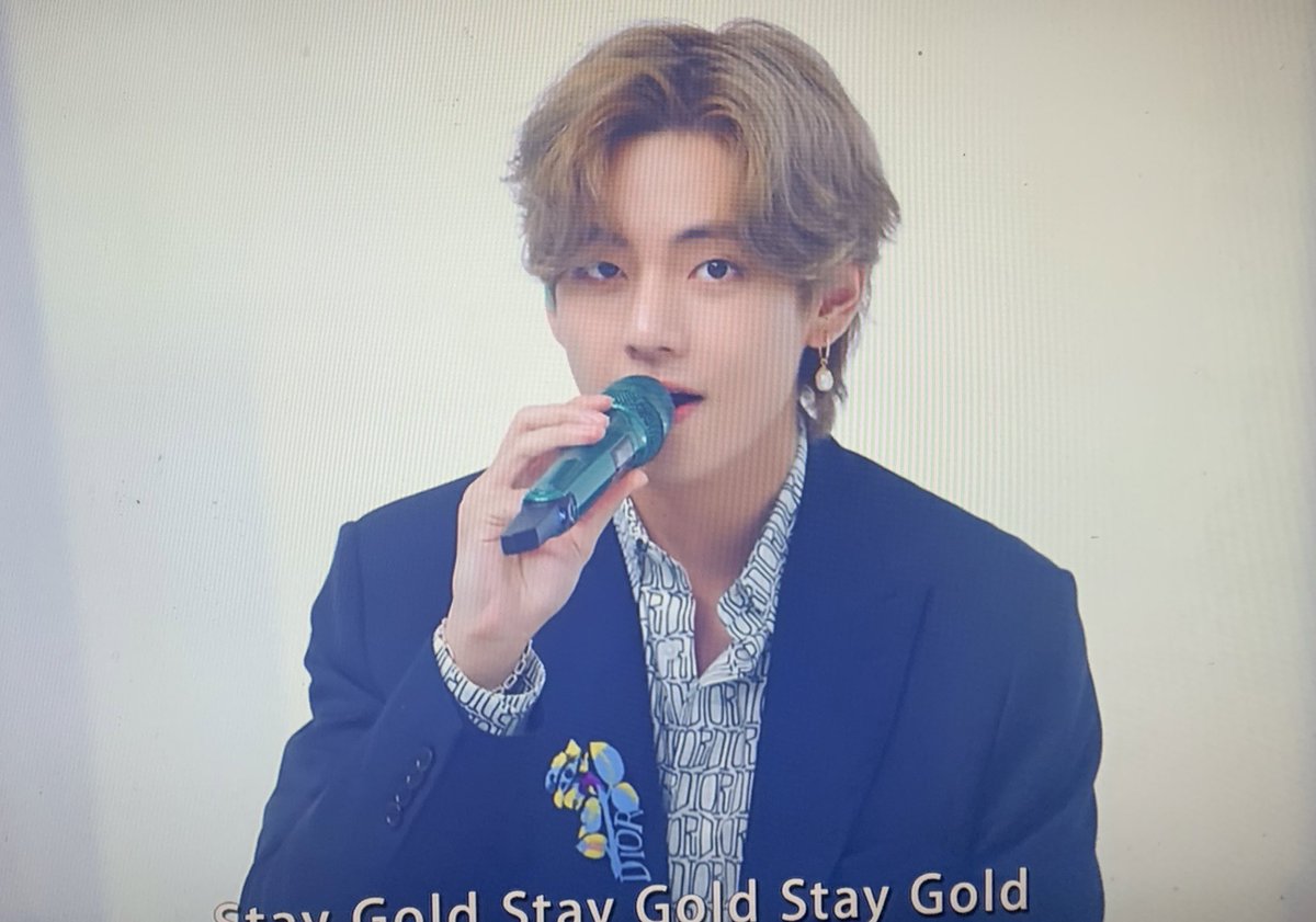 happynao0211's tweet image. テテのビジュ異次元のカッコ良さだった…

皆Diorの衣装着こなしてるのもさすが。

え。
この後マイドロとか心臓に負担が…😇

#FNS歌謡祭2020夏 
#FNSマイドロ楽しみ