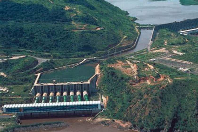 Africa_In_FR's tweet photo. Inquiètes d'un possible désistement de l'#AfriqueduSud, les autorités de #RDC cherchent de potentiels offtakers en #France pour développer le méga-#barrage #IngaIII. #électricité #hydrogène #Inga #Tshisekedi @nskazadi https://t.co/zTbn9l8qMB https://t.co/ysBn4TWtzD