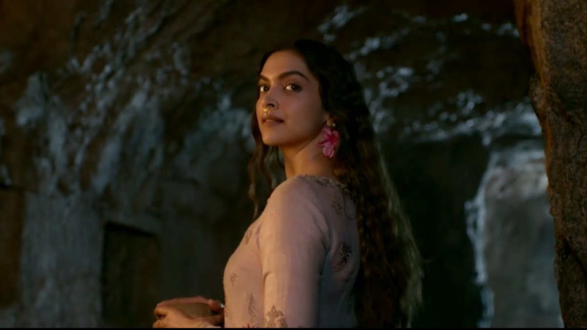 Deepika is as-usual gorgeous in every frame, but I want to stress on this Yoddha look of her in the initial part of the film. She looks poignant. 