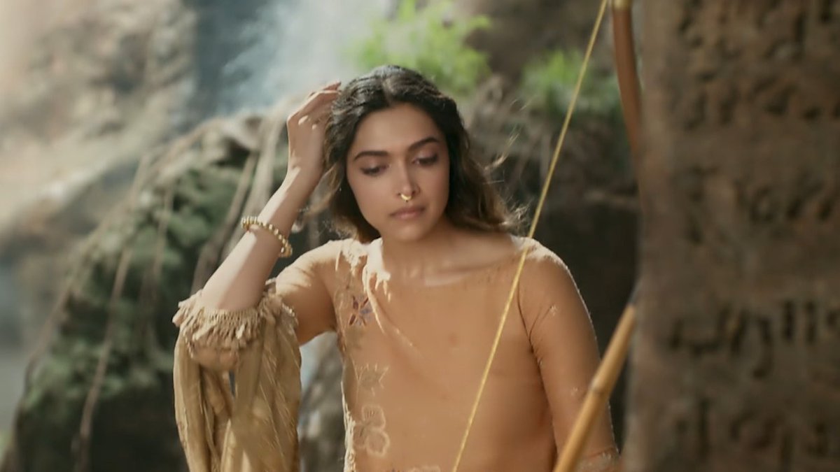 Deepika is as-usual gorgeous in every frame, but I want to stress on this Yoddha look of her in the initial part of the film. She looks poignant. 