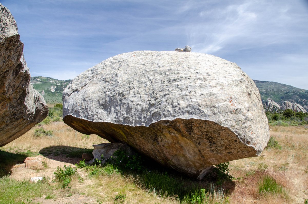 ModFam_global's tweet image. Hiking at Castle Rocks – Backyard Boulders Trail

modfam.global/best-hiking-ca…

#ModFam #ModFamGlobal