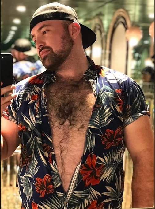2 pic. August 26 ?? ?? #ILoveHairyMen #hairsome #hairychest #hairygay #hairyfan #scruff #beardedhomo