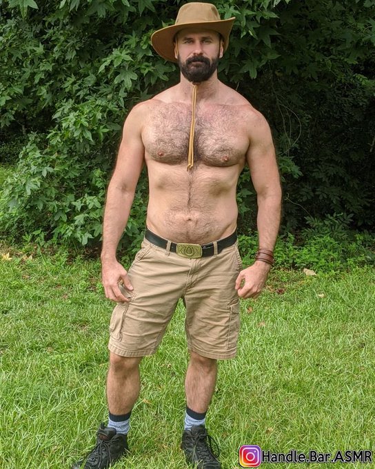 August 26 ?? ?? #ILoveHairyMen #hairsome #hairychest #hairygay #hairyfan #scruff #beardedhomo #beard