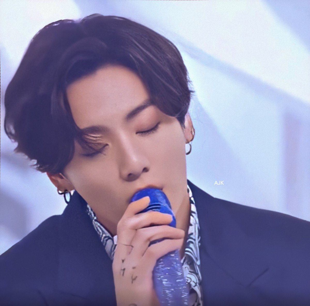 archiveforJK's tweet photo. jungkook's so so beautiful https://t.co/caezvFMciW