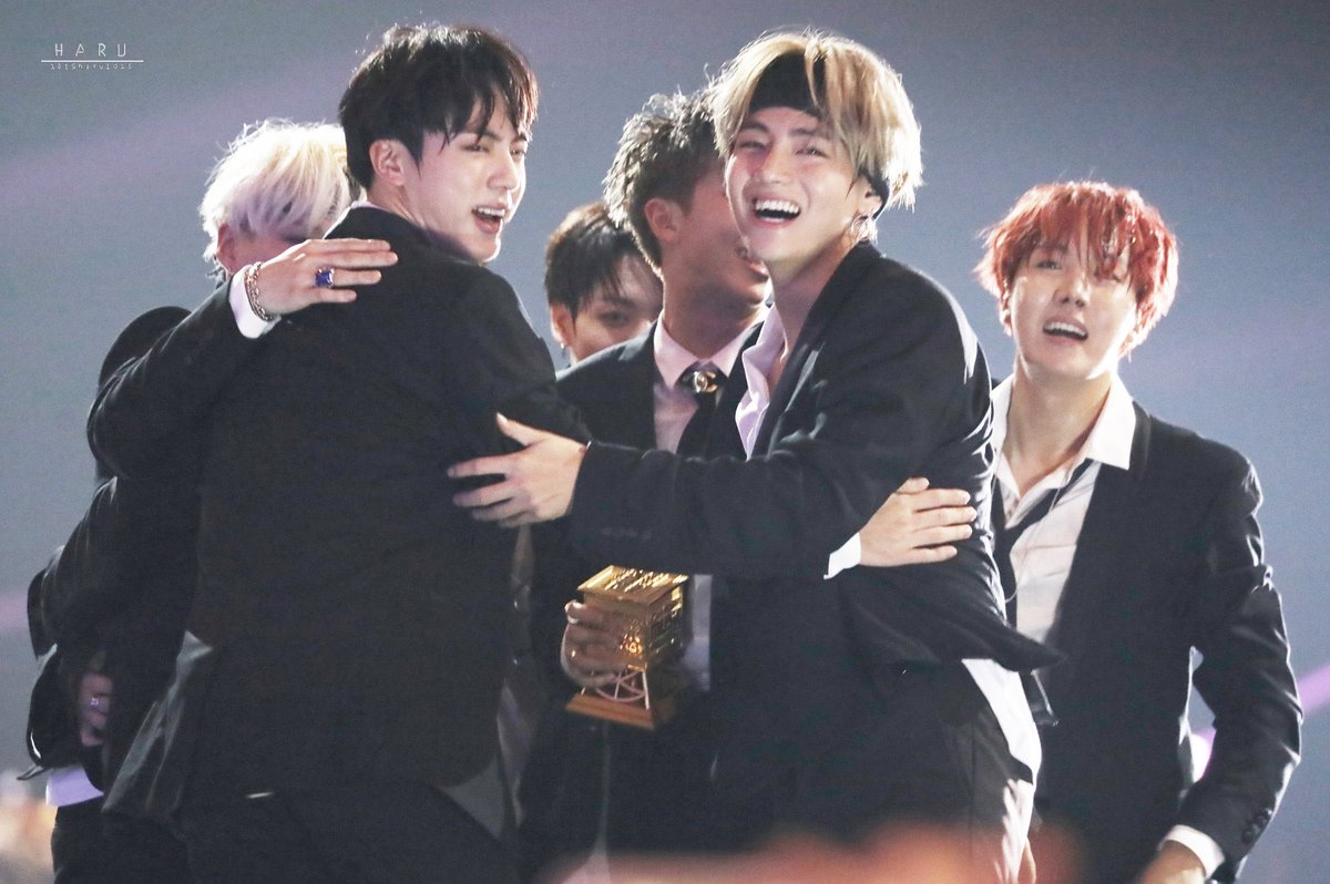 choisan99z's tweet image. ボラヘ〜💕🐯💕

#FNS歌謡祭
#FNSサインほしい
#BTS