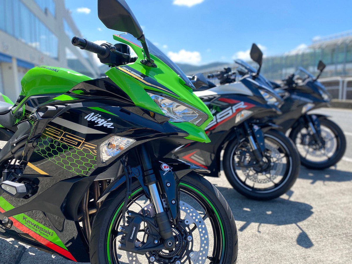 たはらかすみ☆ZX10R☆ZX25R☆NSF100 on X
