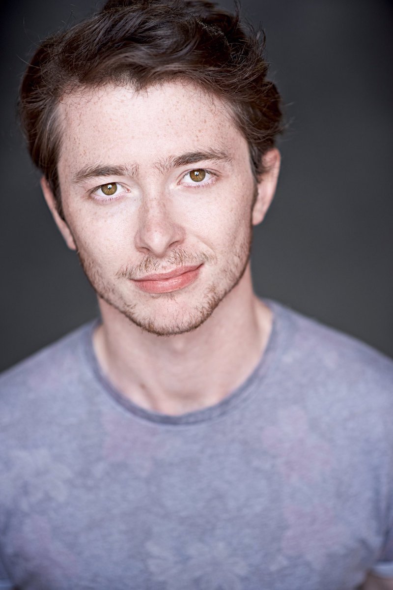 #NewProfilePic
I look more like my 2016 headshot nowadays - must be doing something right! 💁🏻‍♂️

📸 <a href="/MCarloPhoto/">Michael Carlo</a>