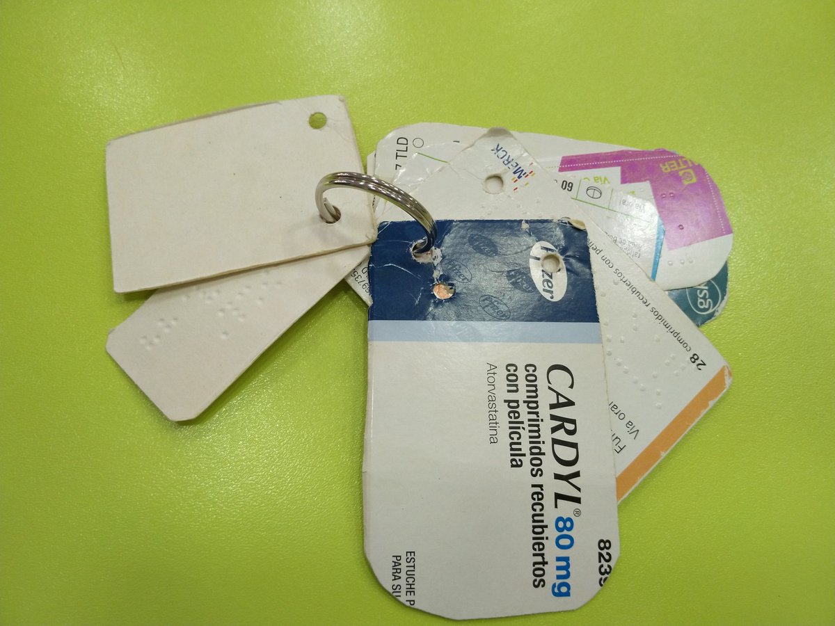 pedro_triaca's tweet photo. La mejor Hoja de Medicación Activa que me ha presentado un paciente junto con su Tarjeta Sanitaria, para retirar su medicación mensual. Me declaro fan. https://t.co/rwXz4K9qlB