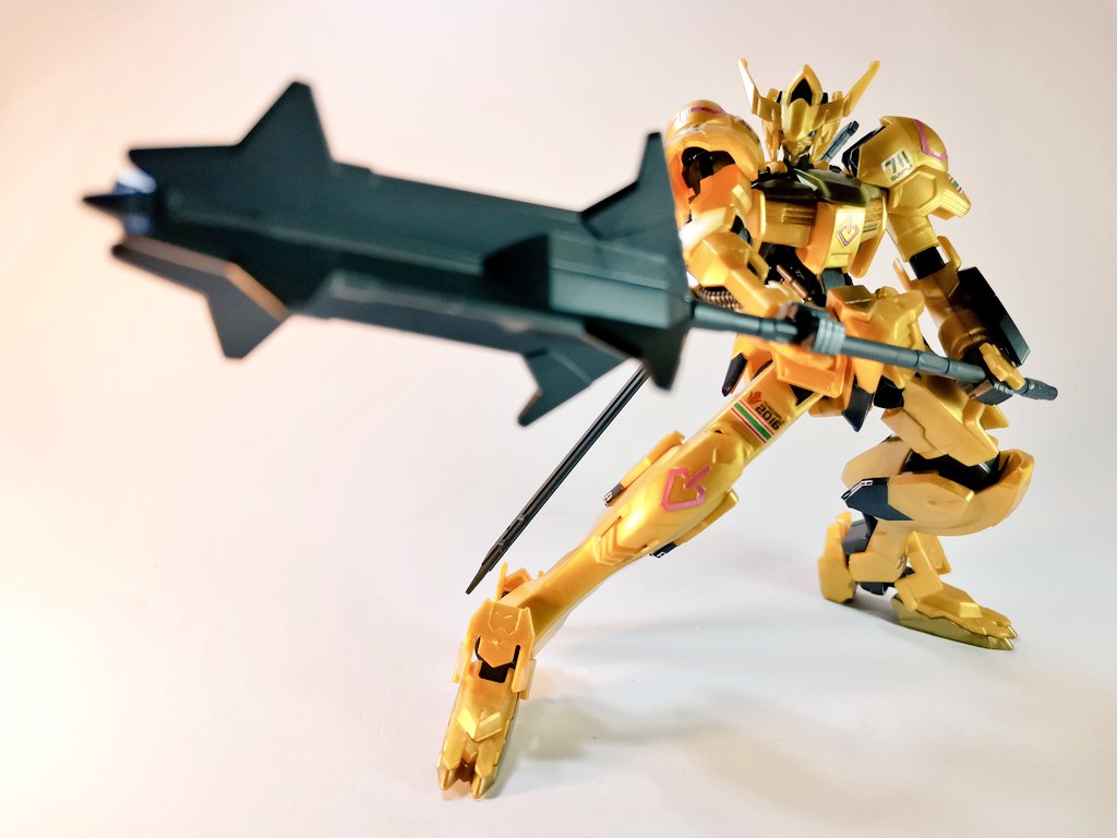 HobbyistP's tweet photo. ガンダムバルバトス
HG 1/144 Gundam Barbatos Gold Injection Color  [711 Limited Ver] | Iron Blooded Orphans

#gundam711 #gundamphotography #gundamcommunity #gundambuilder #gunpla #gundam #gundamjapan #bandai #barbatos #ironbloodedorphans #thehobbyistpamp #711japan  #711gundam https://t.co/ikGxGsupMm