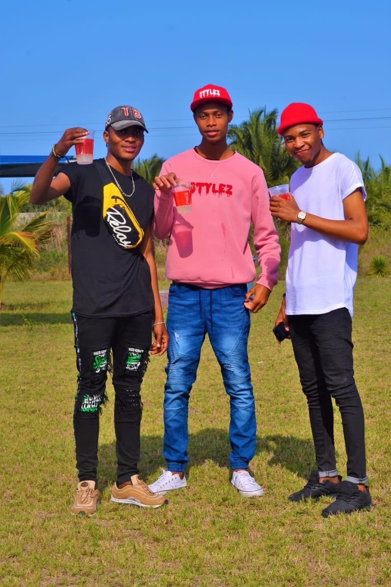 LukwayStylez's tweet photo. With the Gang💯🔥 https://t.co/27bi18pZ7K