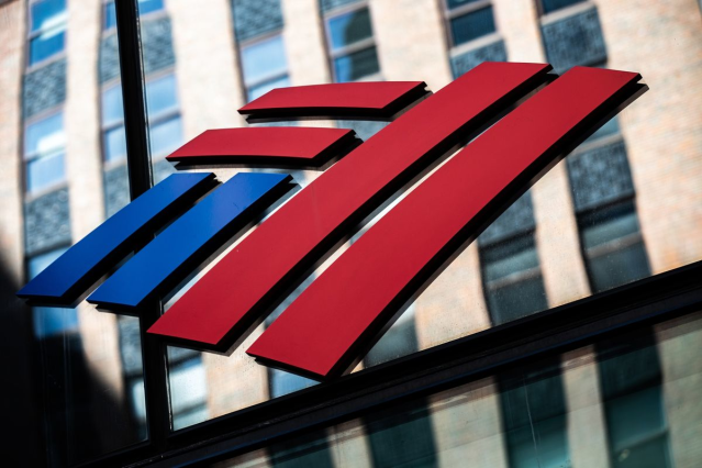 lisay_chen's tweet photo. This is an incredible move by my company, @BofA_News! It is extending and enhancing childcare benefits until the end of the year, which have been an invaluable resource for many of my teammates. https://t.co/sdeq1HHi3Q https://t.co/nNNIOgadZS