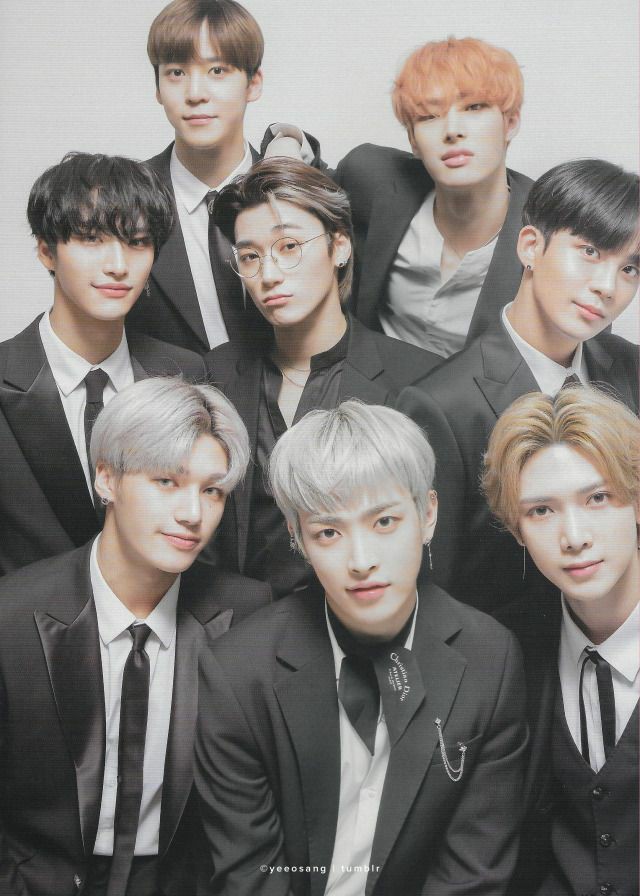 I suddenly remembers of ateez fankit pics and here's a thread cause I can't suffer alone @ATEEZofficial