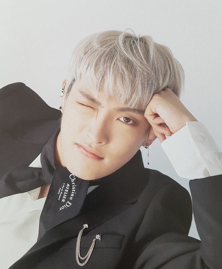 Kim Hongjoong  @ATEEZofficial