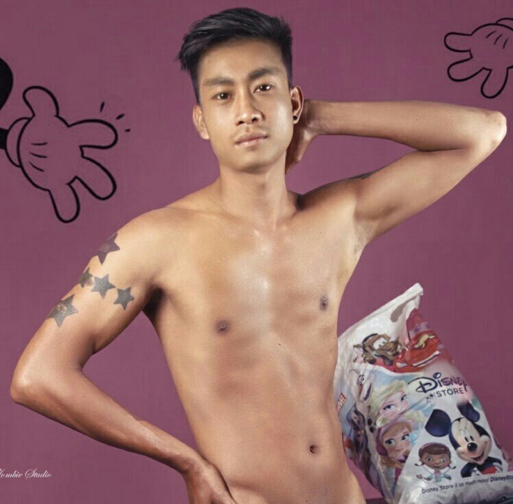 tay_nin's tweet photo. ေစာက္ေခ်ားၾကီးကို
Date လို႔ရတယ္ေနာ္ https://t.co/yYie7bNbpd