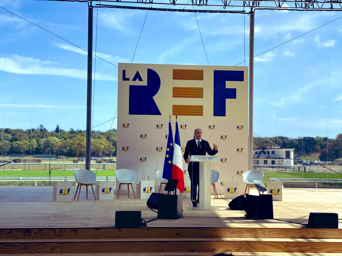 #LaREF20 Mot d’ordre: renaissance donc injection d’optimisme en ces temps d’incertitude par <a href="/JeanCASTEX/">Jean Castex</a> et <a href="/GeoffroyRDB/">Geoffroy Roux de Bezieux</a> qui saluent la force, capacité d’adaptation et rebond des entrepreneurs Fr.