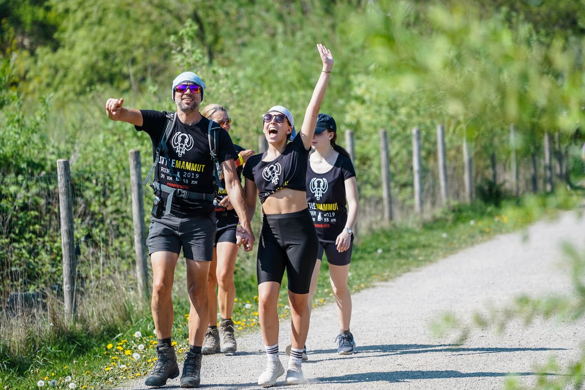 ☀️ #LeipzigLockt ☀️
Sprenge deine Grenzen beim ersten 'Little Mammutmarsch' am Samstag, den 29. August in Leipzig! Die 30 beziehungsweise 50 Kilometer lange Wanderroute führt durch die Leipziger Natur.  Mach mit! 💪🏼

Anmeldung:
➡️ bit.ly/Mammutmarsch

©  MAMMUTMARSCH