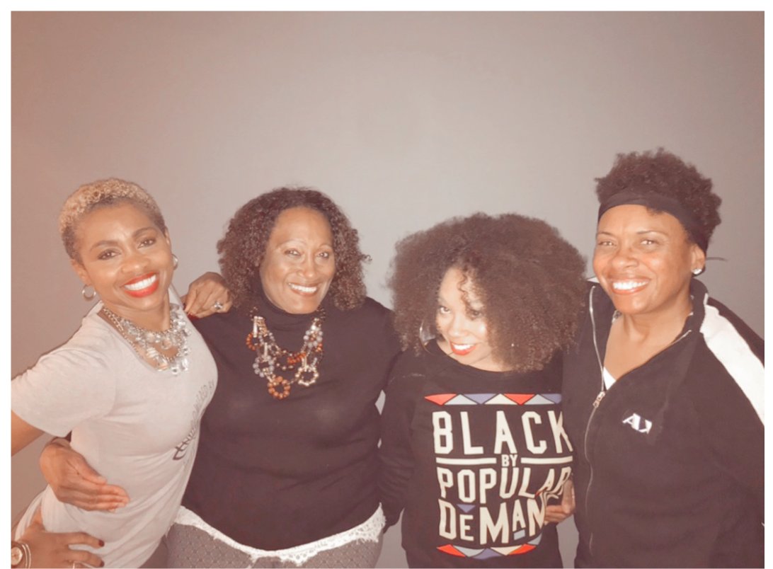 unscripted_her's tweet image. UH Fam, very few people got where they are without the help of someone else. Somewhere in their journey was someone who lifted them up. Be that person. Empower women, empower women. Lift your sister up.

#unscriptedher #wcw #womenempowerment #podcast