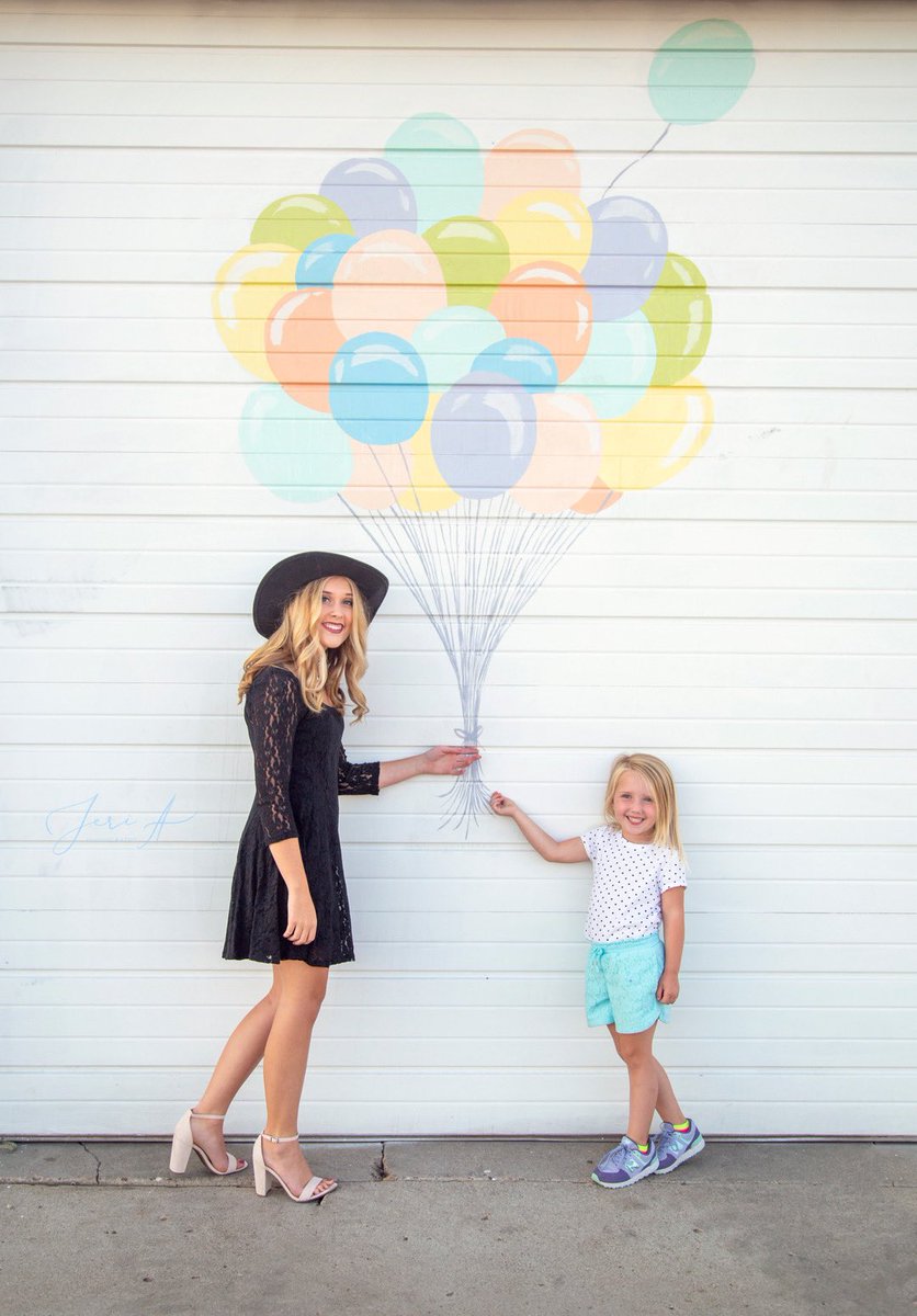 JeriA_Photo's tweet photo. Thankful for sessions with clients who are like family that allow me to show my daughter how fun mommy's job is. 🥰 https://t.co/7EBnj6hczE