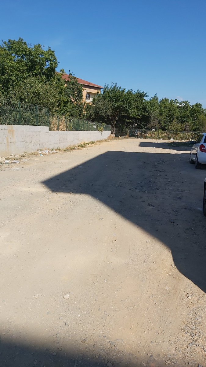 blt_gny's tweet photo. Postane mah Barbaros Hayrettin cad Atek inşaat yanındaki yolun asfaltlanması için uzun zamandır bekleniyor. Çöplüğe dönmek üzere artık. Lütfen ilgilenir misiniz? @TuzlaBelediyesi @drsadiyazici @ibbBeyazmasa https://t.co/ybJURSjfSe