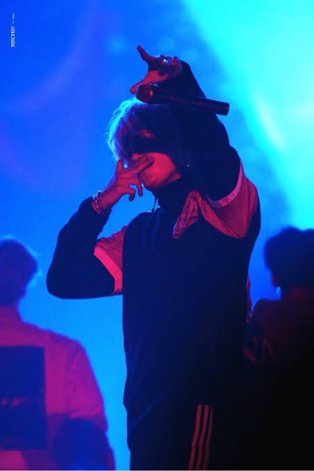 MP_07km's tweet image. SUGAさん……どーぞかましてやってください…………！！！！！！
#MICDrop #FNSマイドロ楽しみ
#マイドロ #FNS歌謡祭