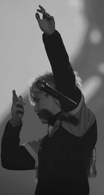 MP_07km's tweet image. SUGAさん……どーぞかましてやってください…………！！！！！！
#MICDrop #FNSマイドロ楽しみ
#マイドロ #FNS歌謡祭