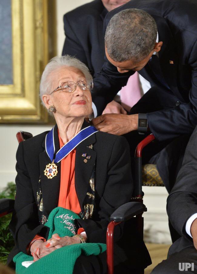 In 2015, Katherine Johnson received the Mational Medal of Freedom from President Obama.Image: Kevin Dietsch/UPI