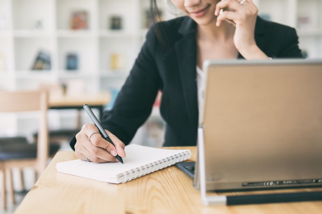 ☑️ Tackle Your To-Do List!
We all have to-do lists. Some, longer than others but most of us have at least 1 item on the list that has been there for a while.  That item nags at us, even if it’s a small to-do, we keep putting it off.
Today,  complete 1 item from your to-do list